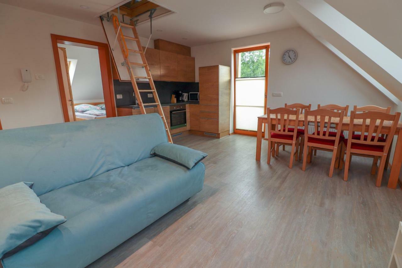 Apartments & Rooms Pr' Skalovc بوينج المظهر الخارجي الصورة